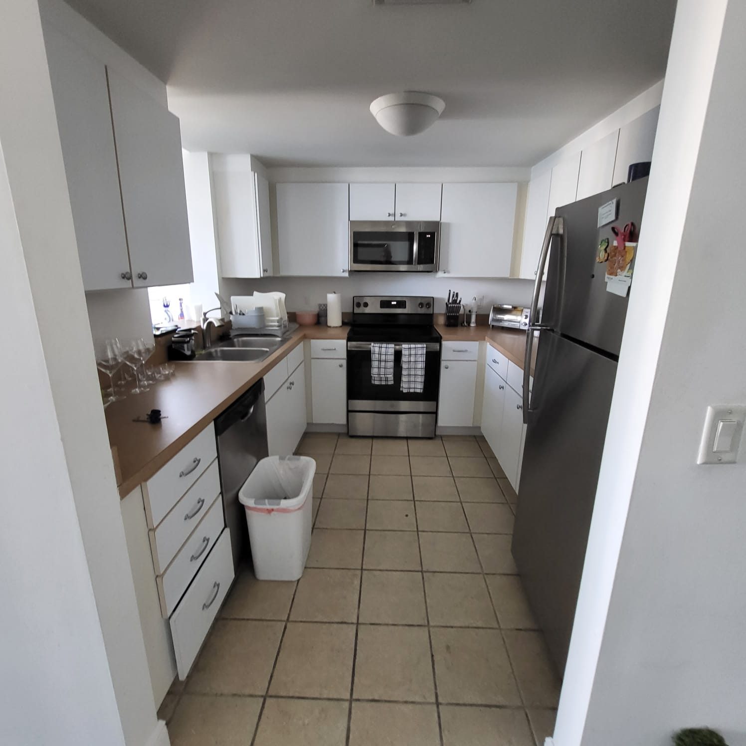 Kitchen before remodeling